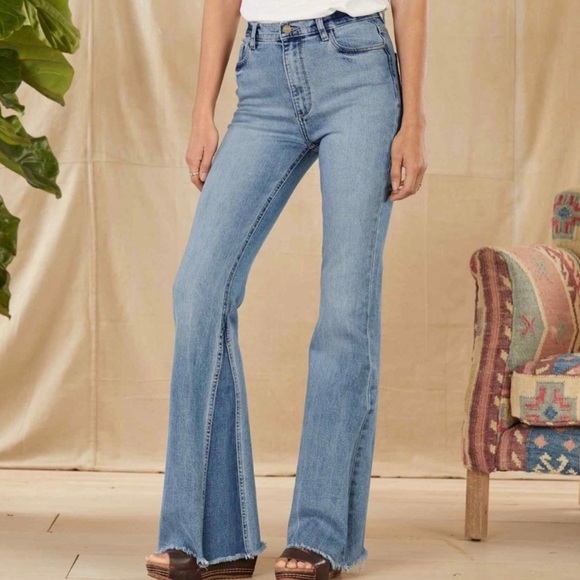 DL1961 Rachel Ultra High Rise Flare Jean Instasculpt 25 - Picture 1 of 13